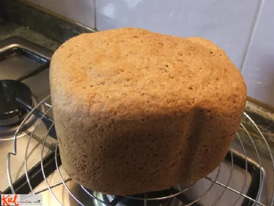 Polnovreden kruh iz kruhomata