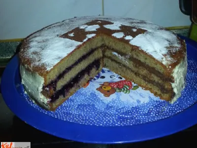 Ajdova torta z ribezovo marmelado