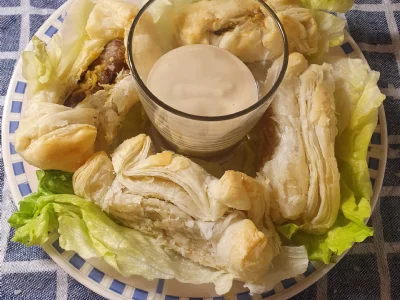 Čevapčiči v listnatem testu