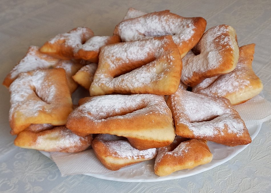 Langoši,  flancati,  raztrgane gate