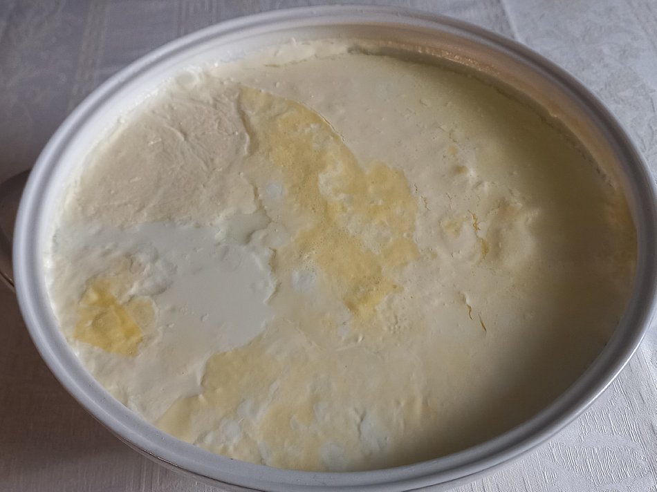 Kislo mleko (mleko iz mlekomata)