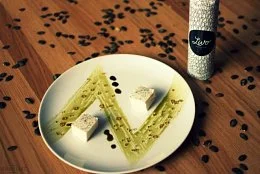 Panna Cotta s prelivom iz bučnega olja in medenim kaviarjem!