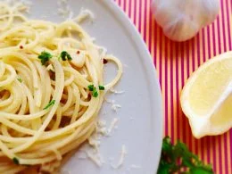 FOODIE FILMI LETA: CHEF in PASTA AGLIO E OLIO