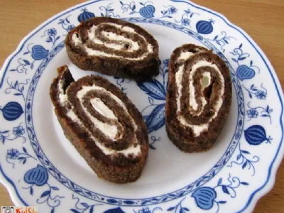 Orehove roladice s kislo smetano