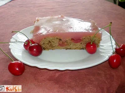 Biskvit s češnjami