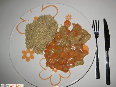 Sojini medaljoni v vegetini omaki