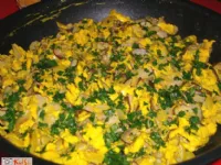 Fotografija recepta: Jurčki in lisičke z jajčki