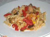 Fotografija recepta: Testenine z melancanami in tuno