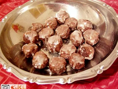 Čokoladne kroglice s kokosom in ledom