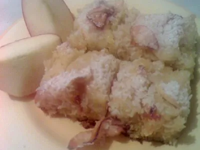 Jabolčni kolač s kokosom