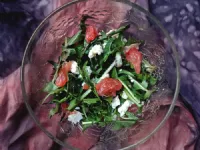 Fotografija recepta: Rukola s feto in grenivko