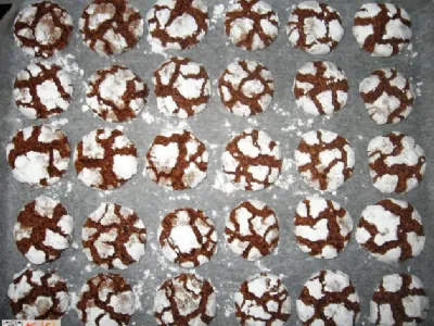 Kakavovi razpokani piškotki