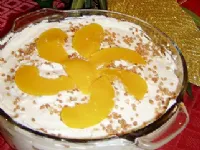 Fotografija recepta: Kremno pecivo z breskvami