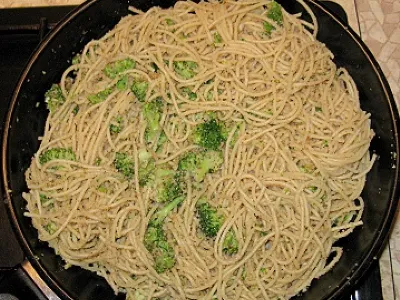 Testenine z brokolijem