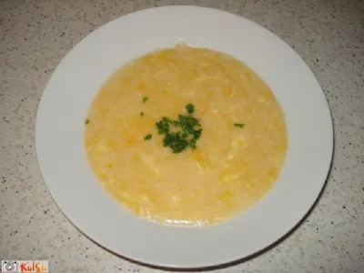 Zdrobova juha s korenčkom