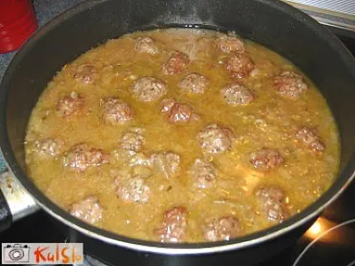 Čuftice v omaki iz jajčevcev