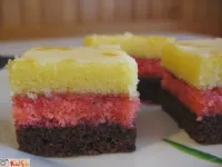 Fotografija recepta: Tribarvni rumov kolač