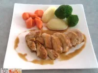 Fotografija recepta: Piščančje prsi v teriyaki omaki s kuhano zelenjavo