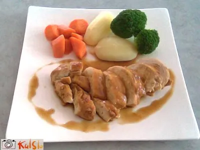 Piščančje prsi v teriyaki omaki s kuhano zelenjavo