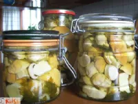 Fotografija recepta: Jurčki  vloženi v olju 