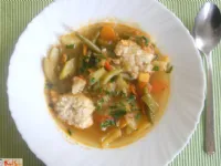 Fotografija recepta: Zelenjavna mineštra s cmočki 