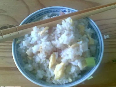 Ocvrta jajca z rižem