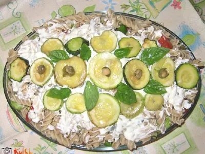 Testeninska solata z bučkami