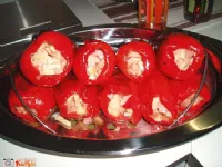 Fotografija recepta: Polnjene paprike s sirom in mortadelo