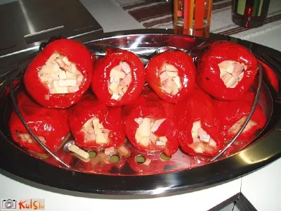 Polnjene paprike s sirom in mortadelo