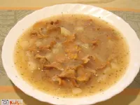 Fotografija recepta: Gobova juha z lisičkami po dolenjsko