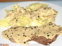 Fotografija recepta: Telečji zrezki v poprovi omaki