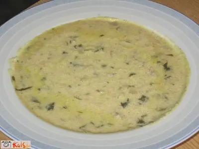 Zeliščna juha z jogurtom