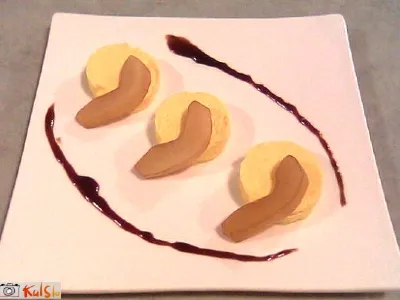 Rikota z medom, žafranom in hruškami