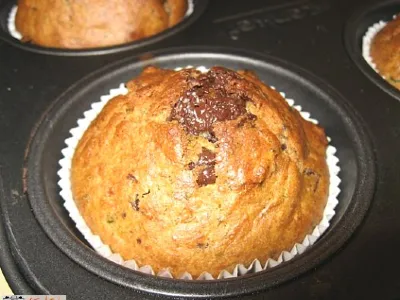 Muffini z bučkami, čokolado in orehi