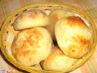 Fotografija recepta: Skutne žemljice s čebulo in začimbami