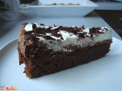 Čokoladno lešnikova torta brez moke