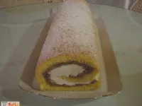 Fotografija recepta: Rolada z jabolčno  skutinim nadevom