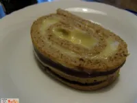 Fotografija recepta: Čokoladna rulada z vanilijevo kremo