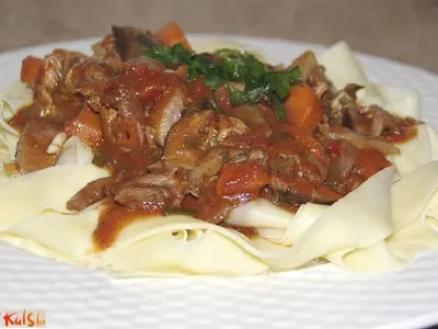 Piščančji ragu z gobami