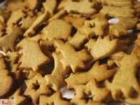 Fotografija recepta: Pirini medeni piškoti z mandlji