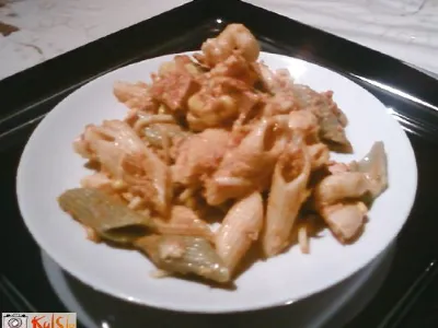 Testenine z zelenjavno omako