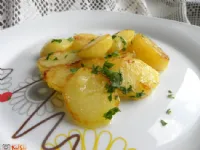 Fotografija recepta: V ponvi pripravljen mlad krompir po Katjino