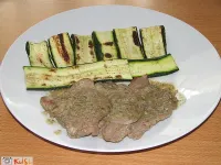 Fotografija recepta: Zrezki v česnovi omaki