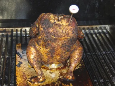 Odišavljen piščanec na pivovski pločevinki