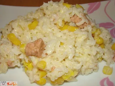 Riž s tuno in koruzo