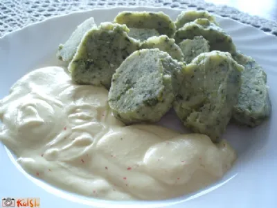 Ohrovtovi cmoki v žafranovi omaki