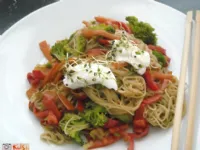 Fotografija recepta: Riževi rezanci z zelenjavo