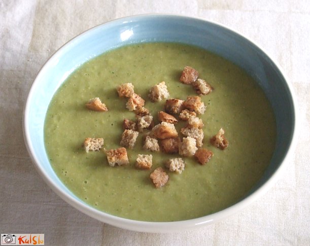 recept-zelenjavna-kremna-juha-s-krutoni-kulinarika