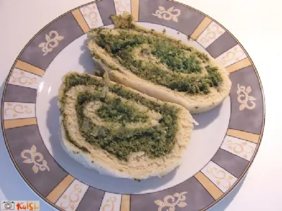 Kvašeni štruklji s špinačo in skuto