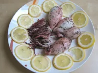 Fotografija recepta: Polnjeni "steak" lignji